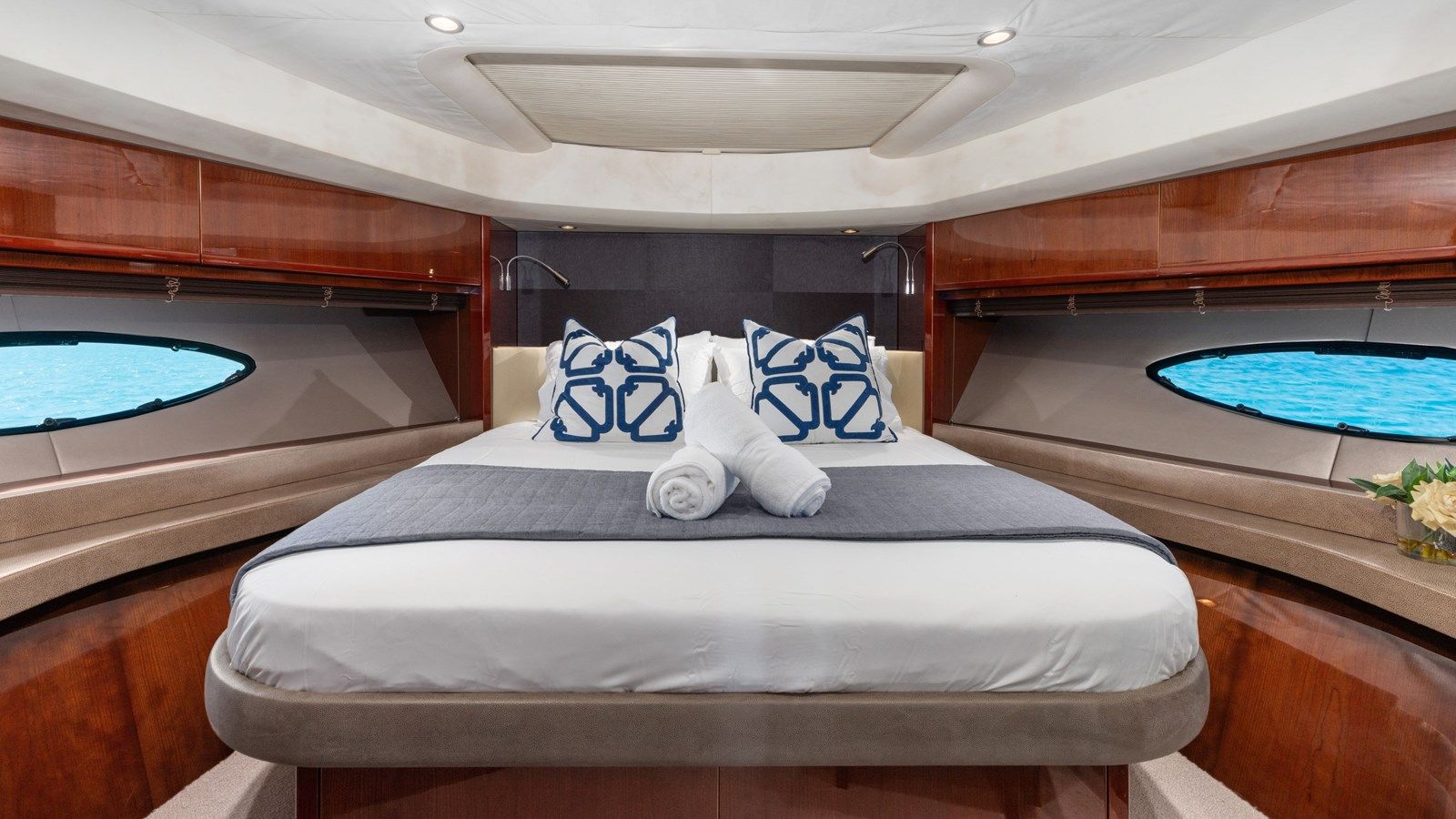 Buy a yacht ABOUT TIME