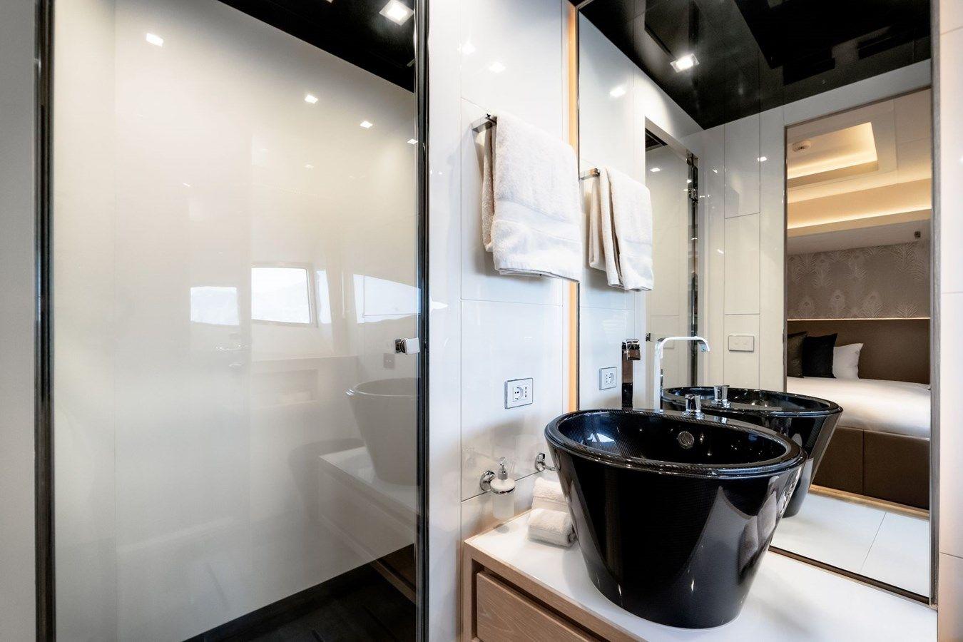 the best price on FAST & FURIOUS 2016