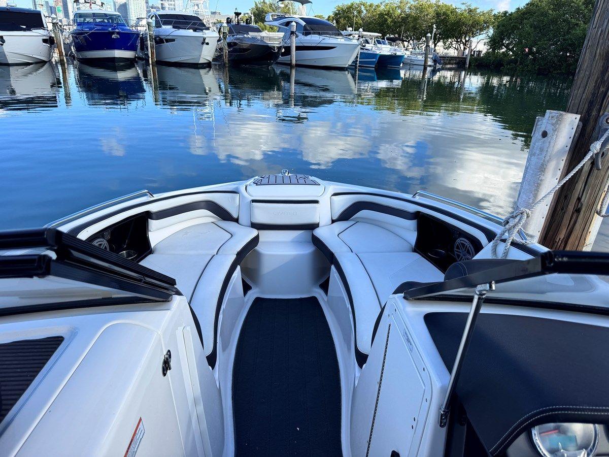 Buy a yacht 2016 YAMAHA 242 LIMITED S 2016