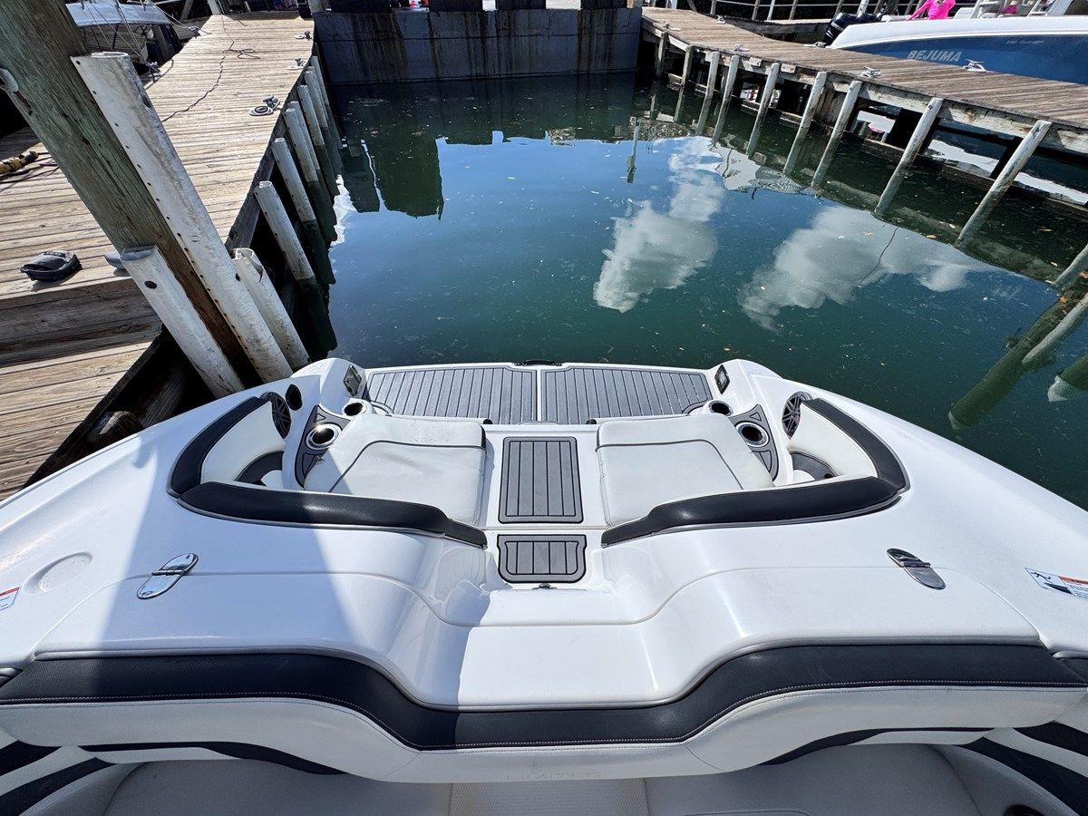 best yacht sales deals 2016 YAMAHA 242 LIMITED S 23