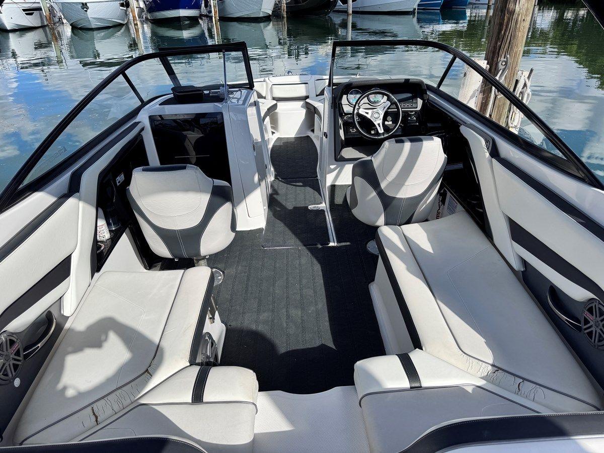 2016 YAMAHA 242 LIMITED S