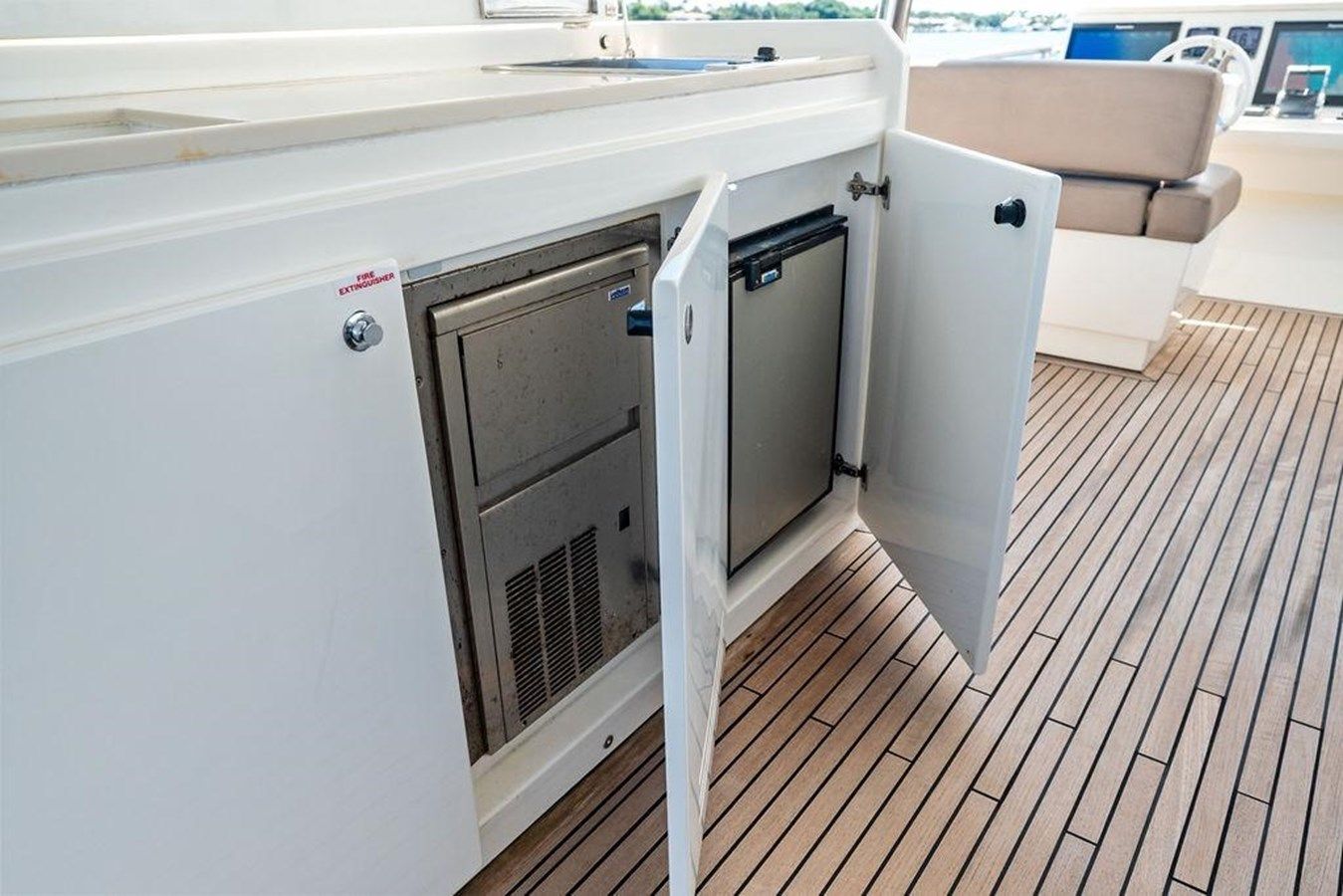 Продажа яхты ELEVATION 75