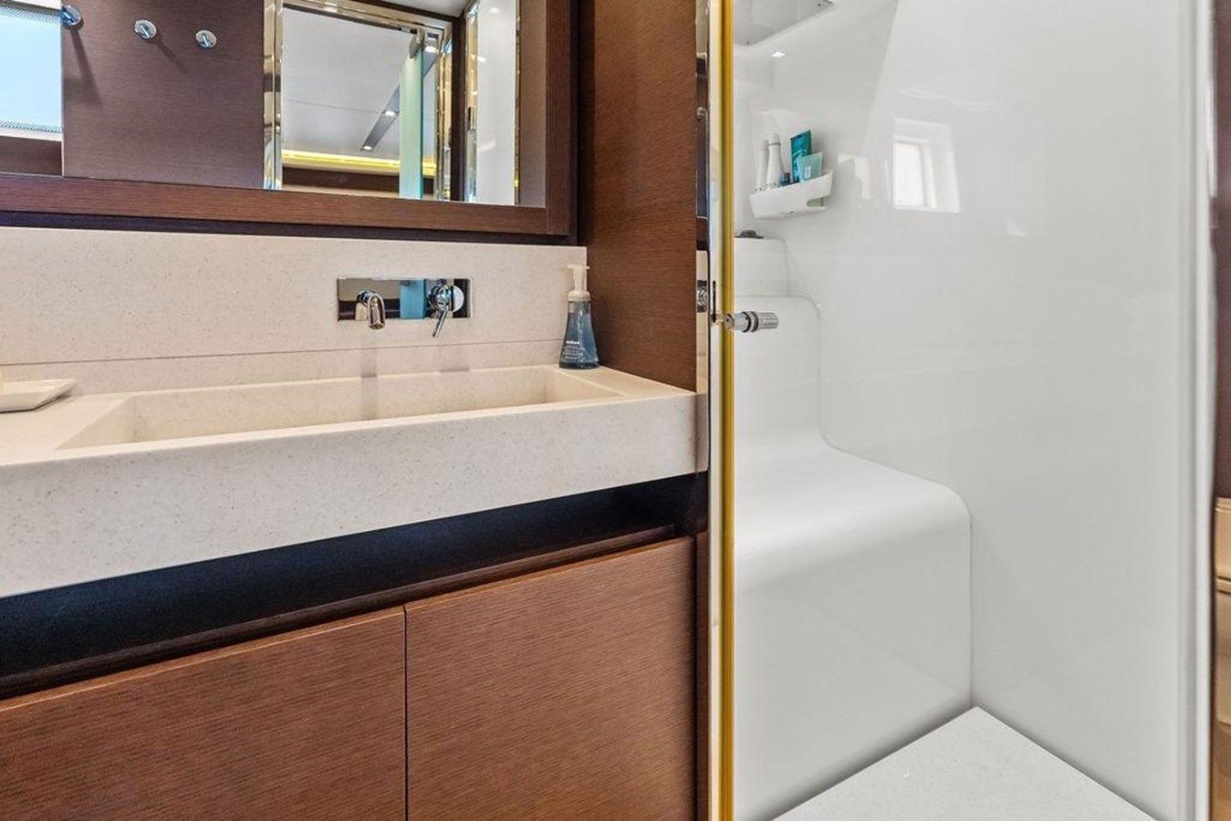 Купить яхту ELEVATION 750 в Shestakov Yacht Sales