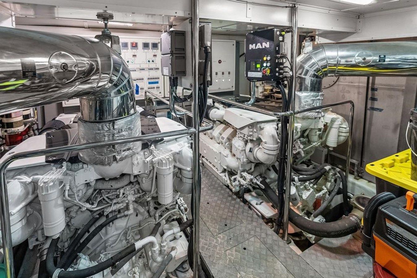 Лучшие предложения покупки яхты ELEVATION 2016