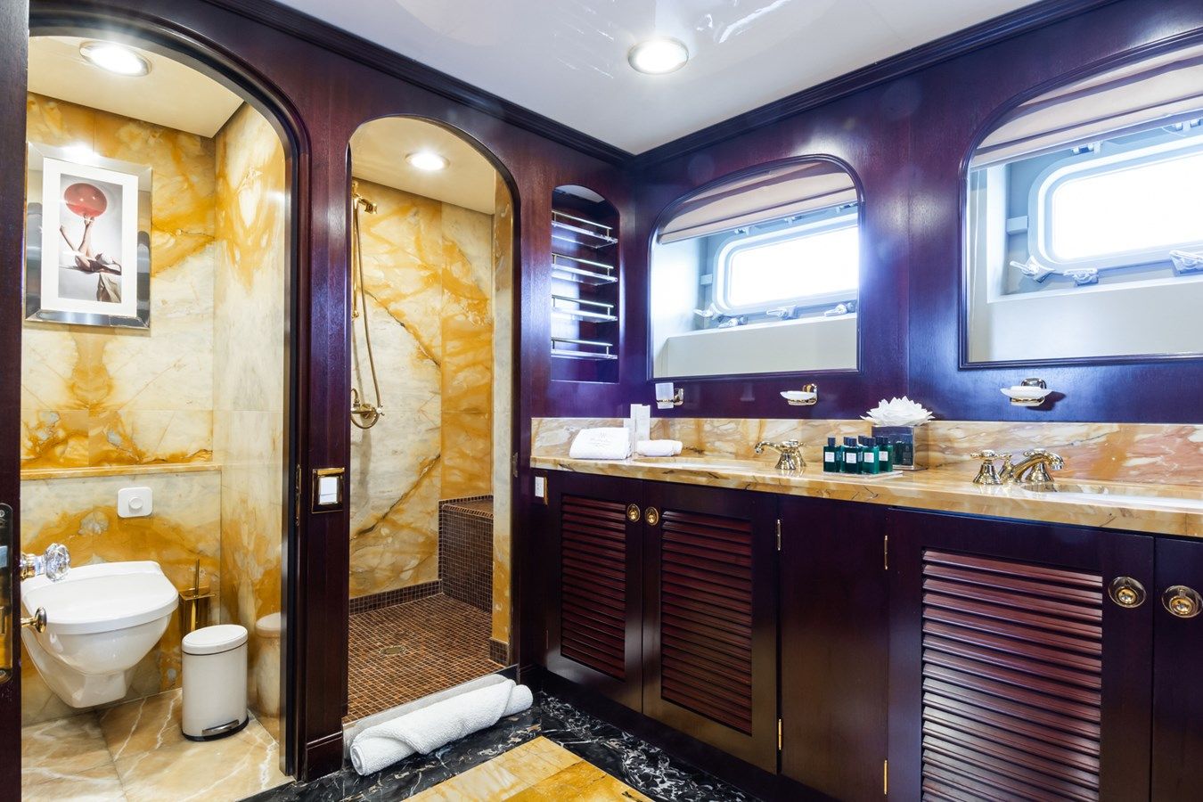 Buy a THE WELLESLEY 1993 at Shestakov Yacht Sales