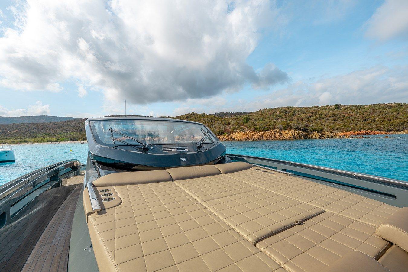 Купить яхту V-ADEUS 2024 в Shestakov Yacht Sales