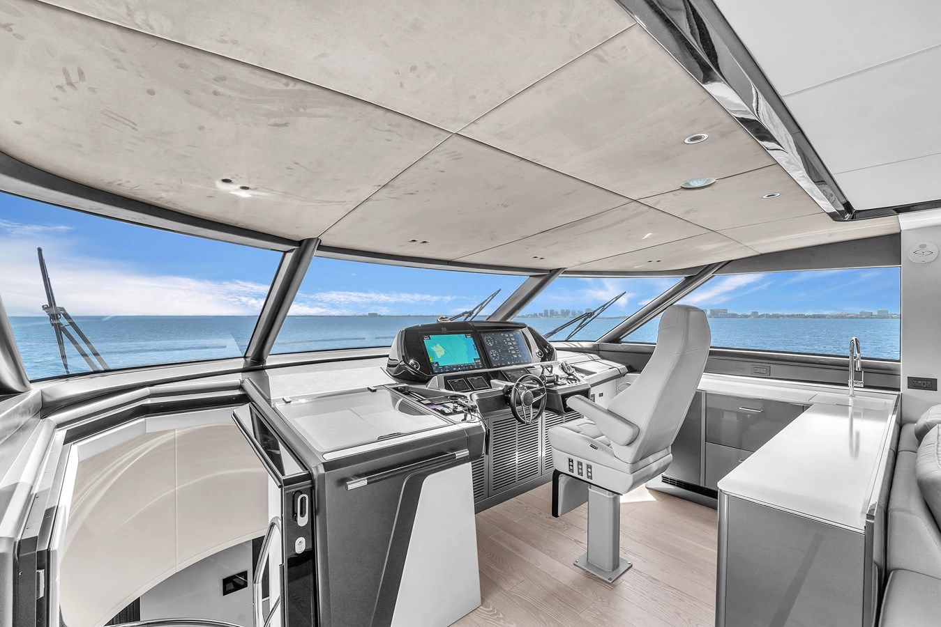 the best price on WORTH THE WAIT OCEAN 90 ENCLOSED  OCEAN 182