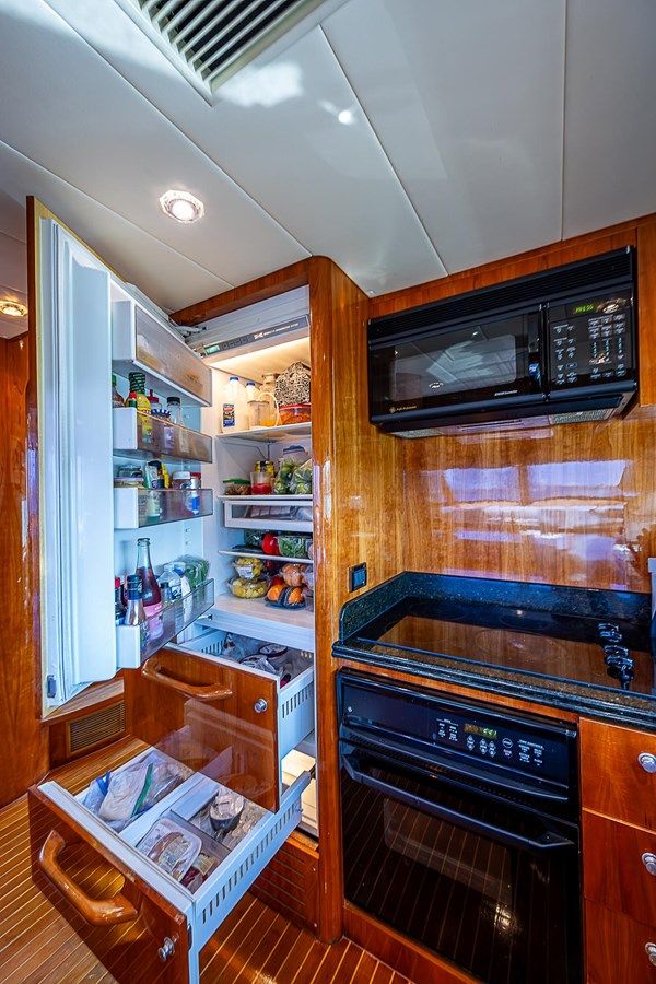 The Usual 2000 yacht sale