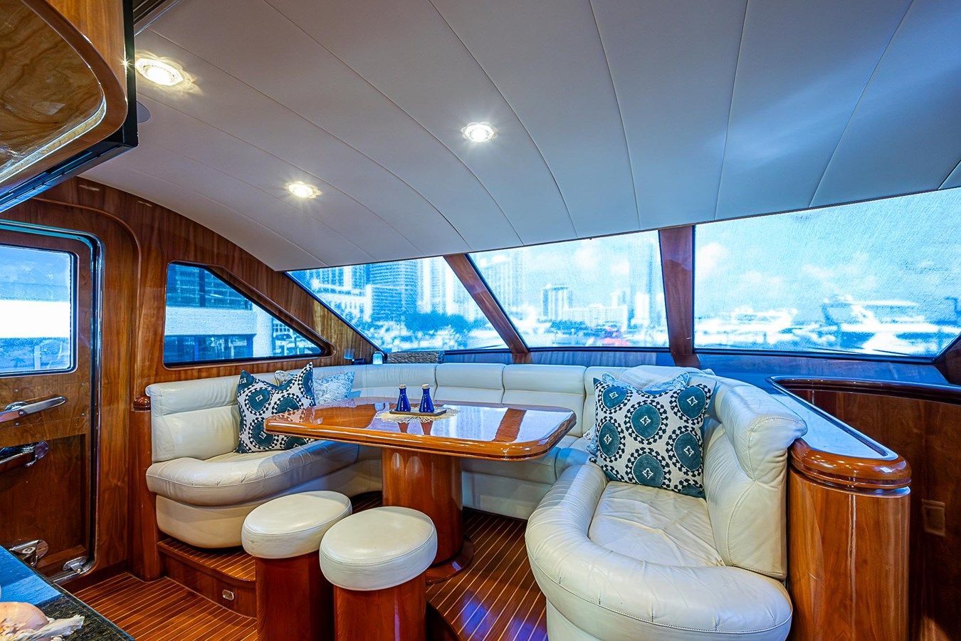 best yacht sales deals The Usual - HORIZON MOTOR YACHTS