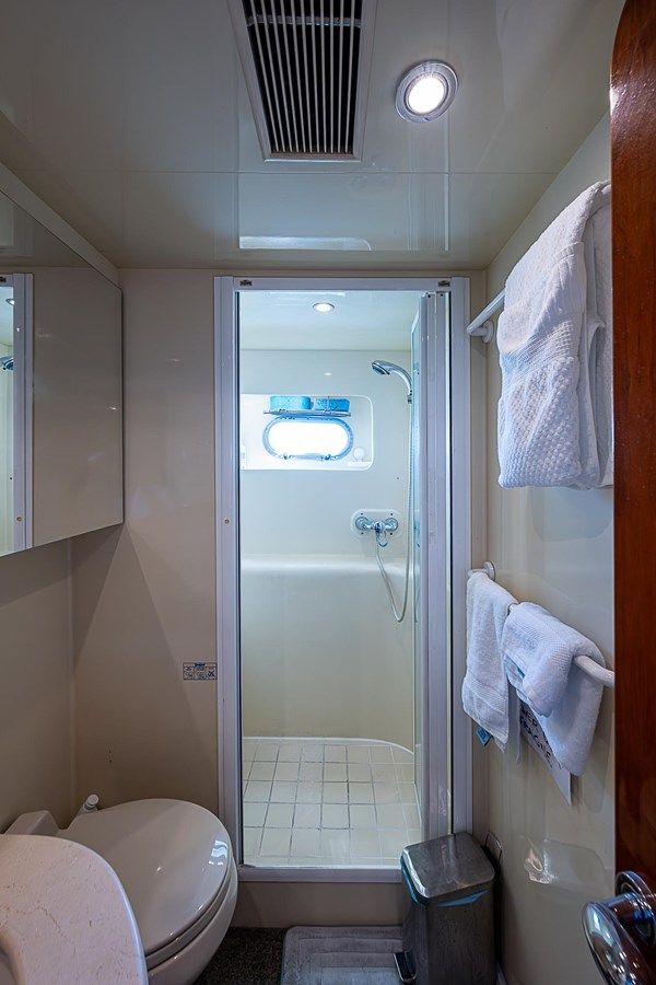 The Usual 2000 yacht sale