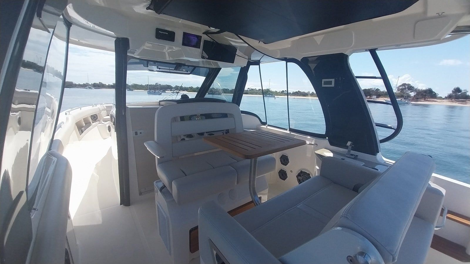 Продажа яхты (no name) - Boston Whaler