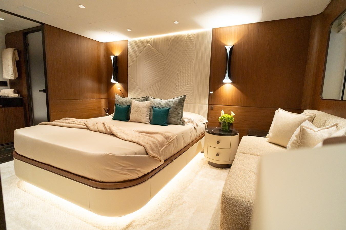 X90 FAST - brand new - never used 90 yacht sale