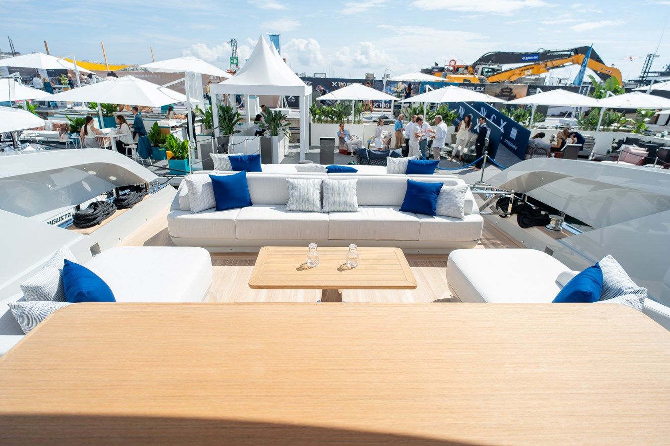 X90 FAST - brand new - never used - EXTRA YACHTS price