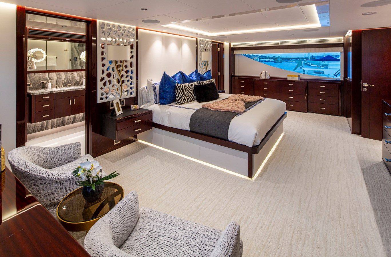 Купить яхту LION'S DEN RAISED PILOTHOUSE MY в Shestakov Yacht Sales