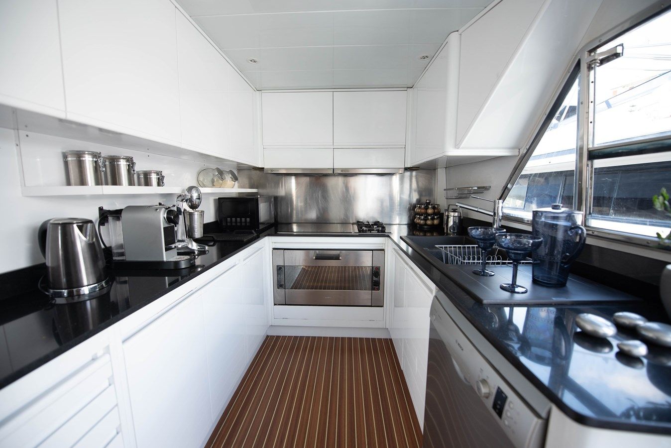 the best price on KISS CANADOS 88