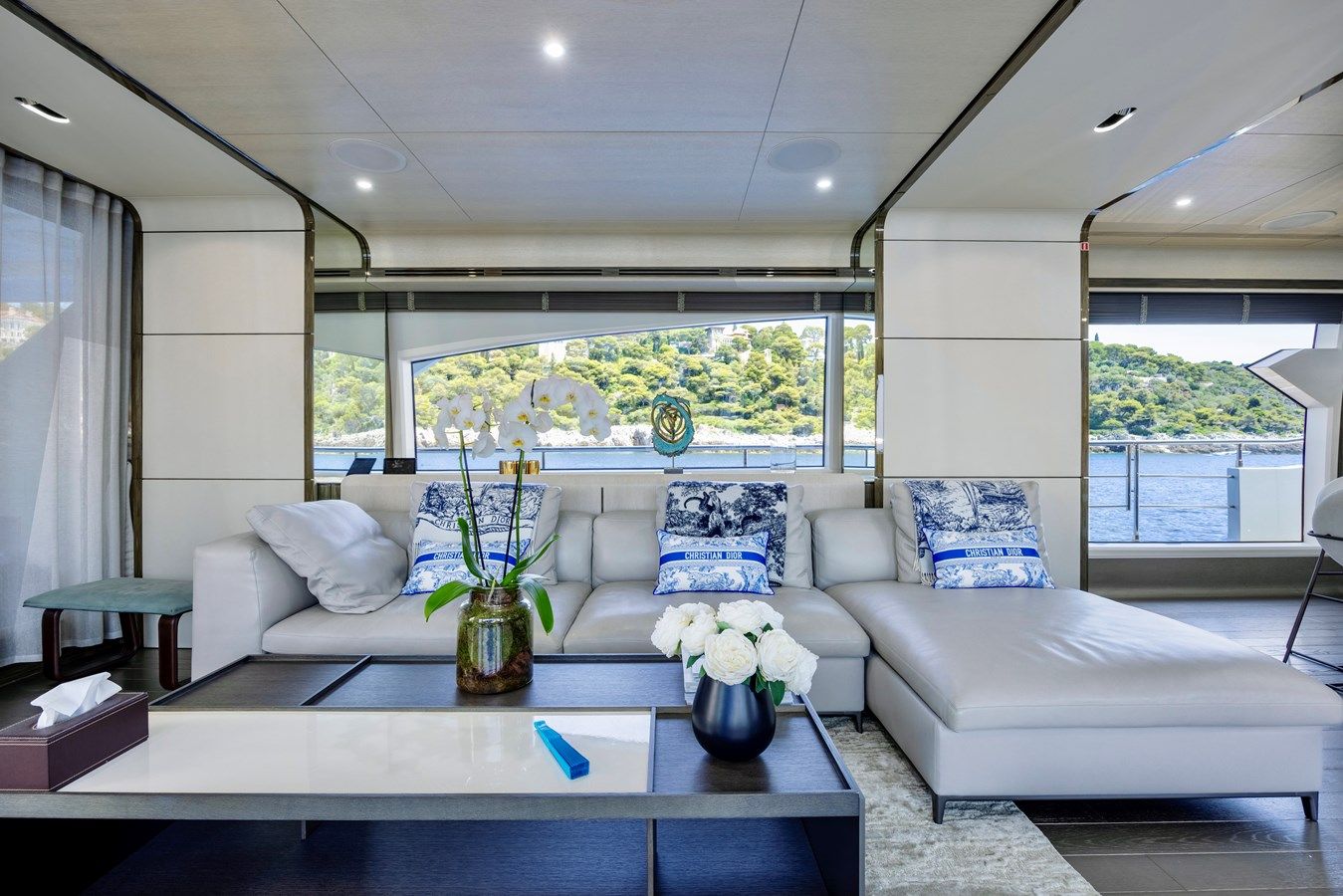 the best price on ANASTASIA V