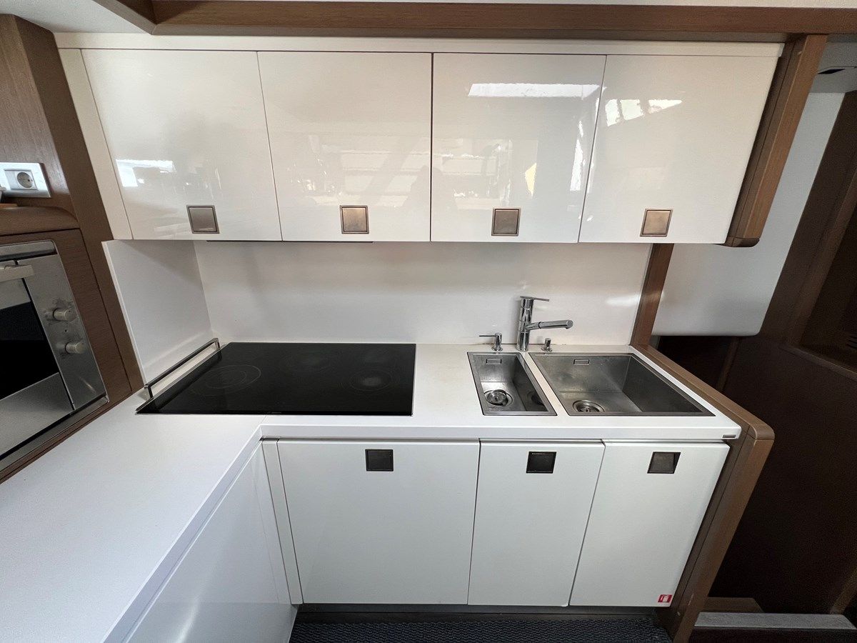 Buy a yacht NGV - Ferretti Yachts