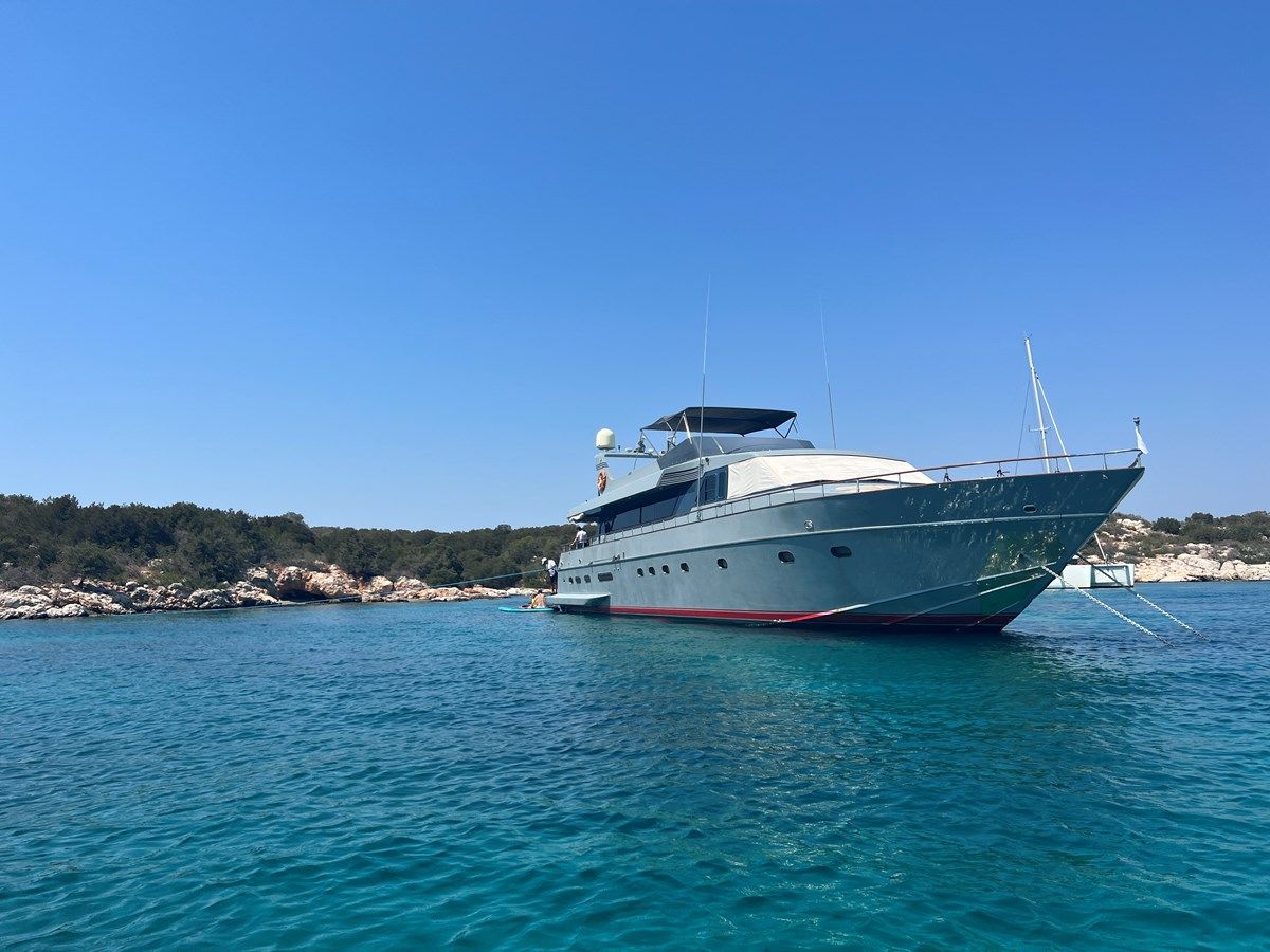 Buy a yacht KISS 1992