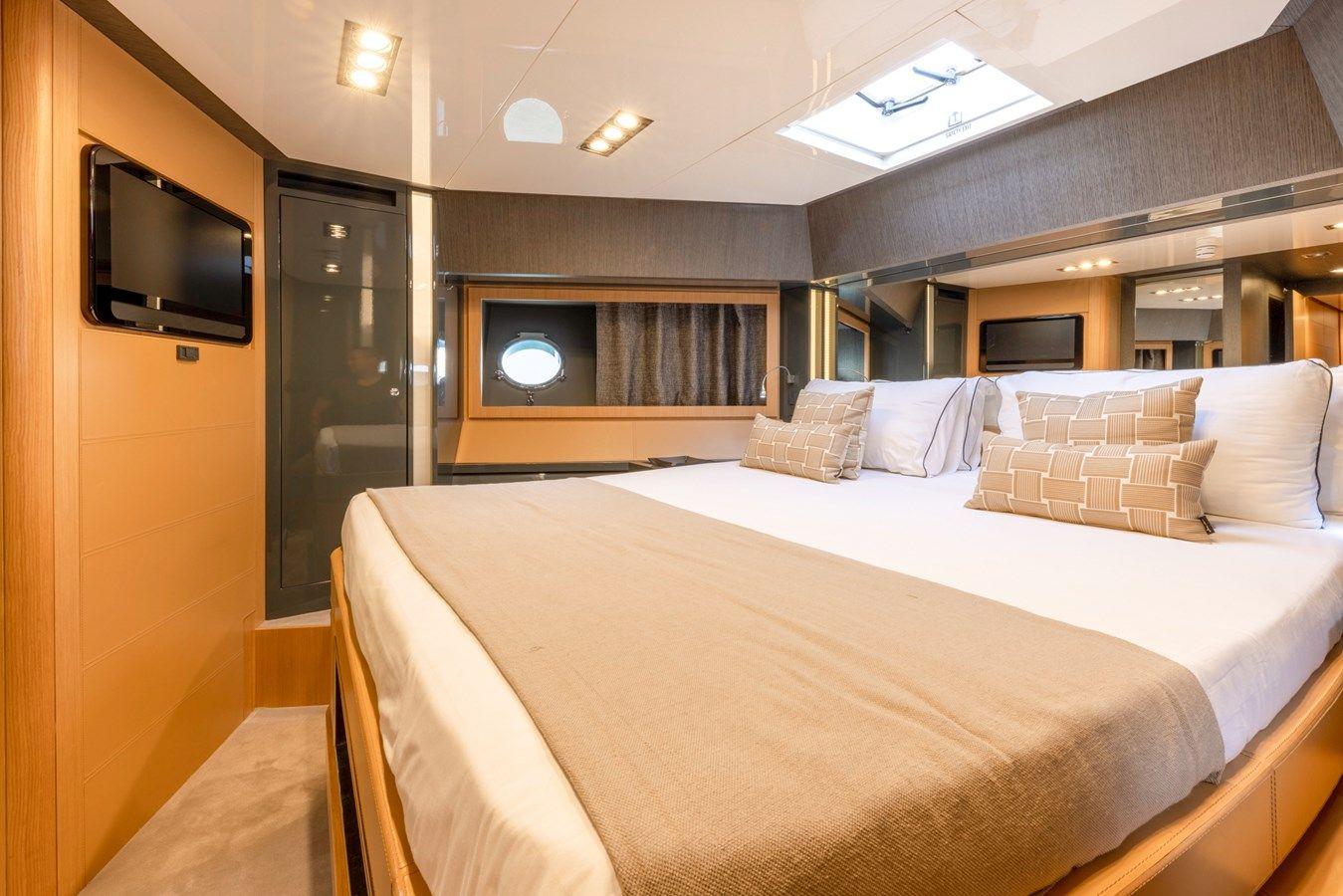 Купить яхту SILVER BREEZE 2010 в Shestakov Yacht Sales