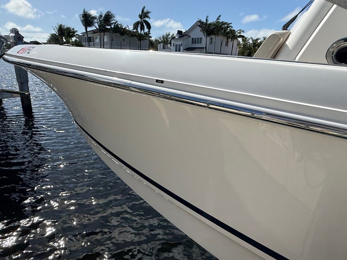 HALF MOON - Boston Whaler yacht sale