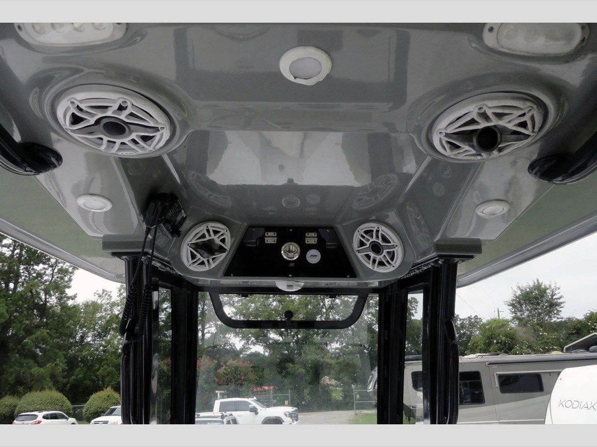 Buy a yacht 26' Sportsman 2025 262 Open 26