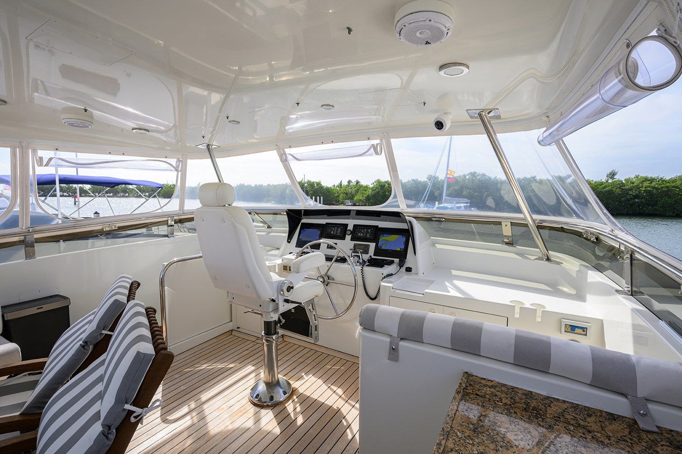 Лучшая цена на ST. TROPEZ - Cheoy Lee