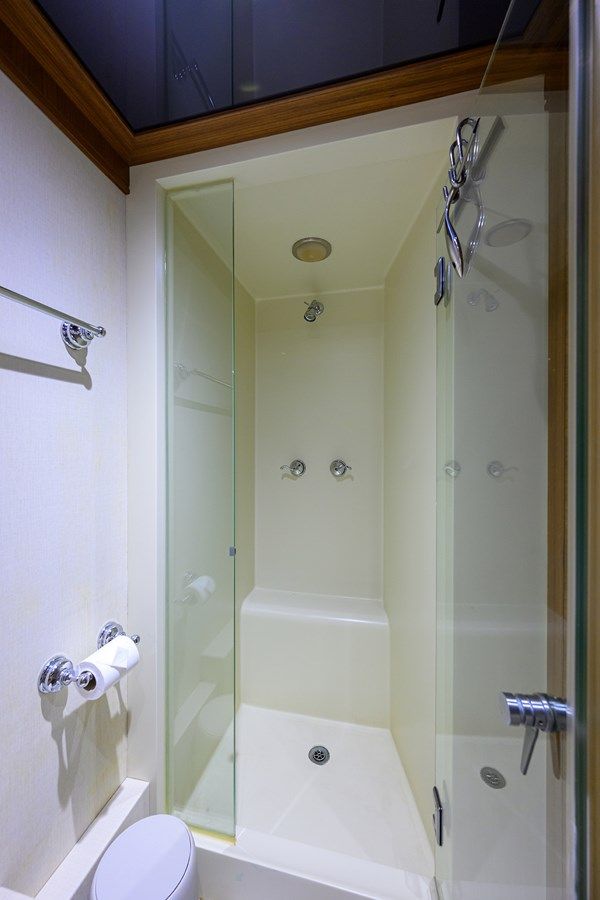 Продажа яхты ST. TROPEZ 2009