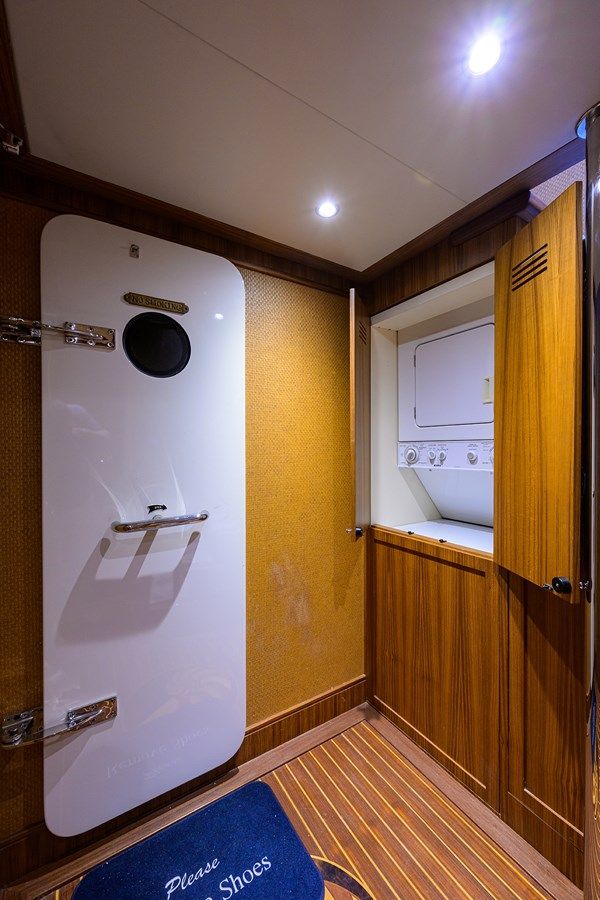 ST. TROPEZ Serenity 68