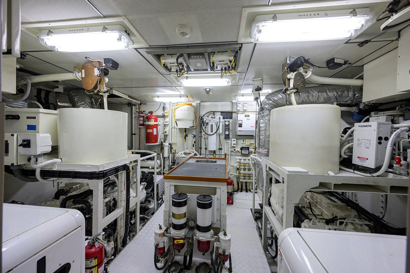 Продажа яхты ST. TROPEZ Serenity 68