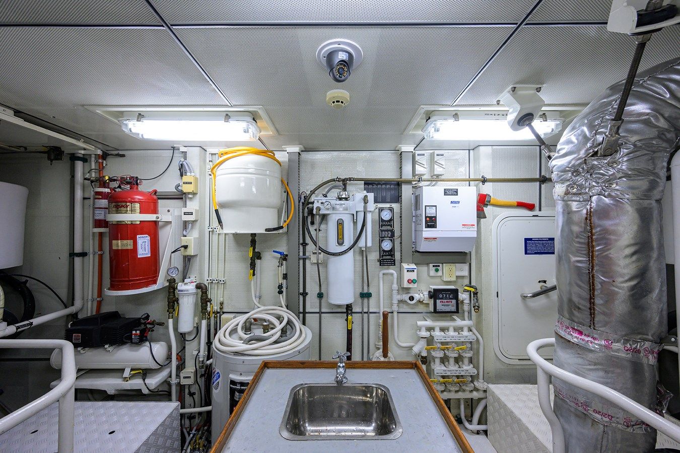 Купить ST. TROPEZ 2009