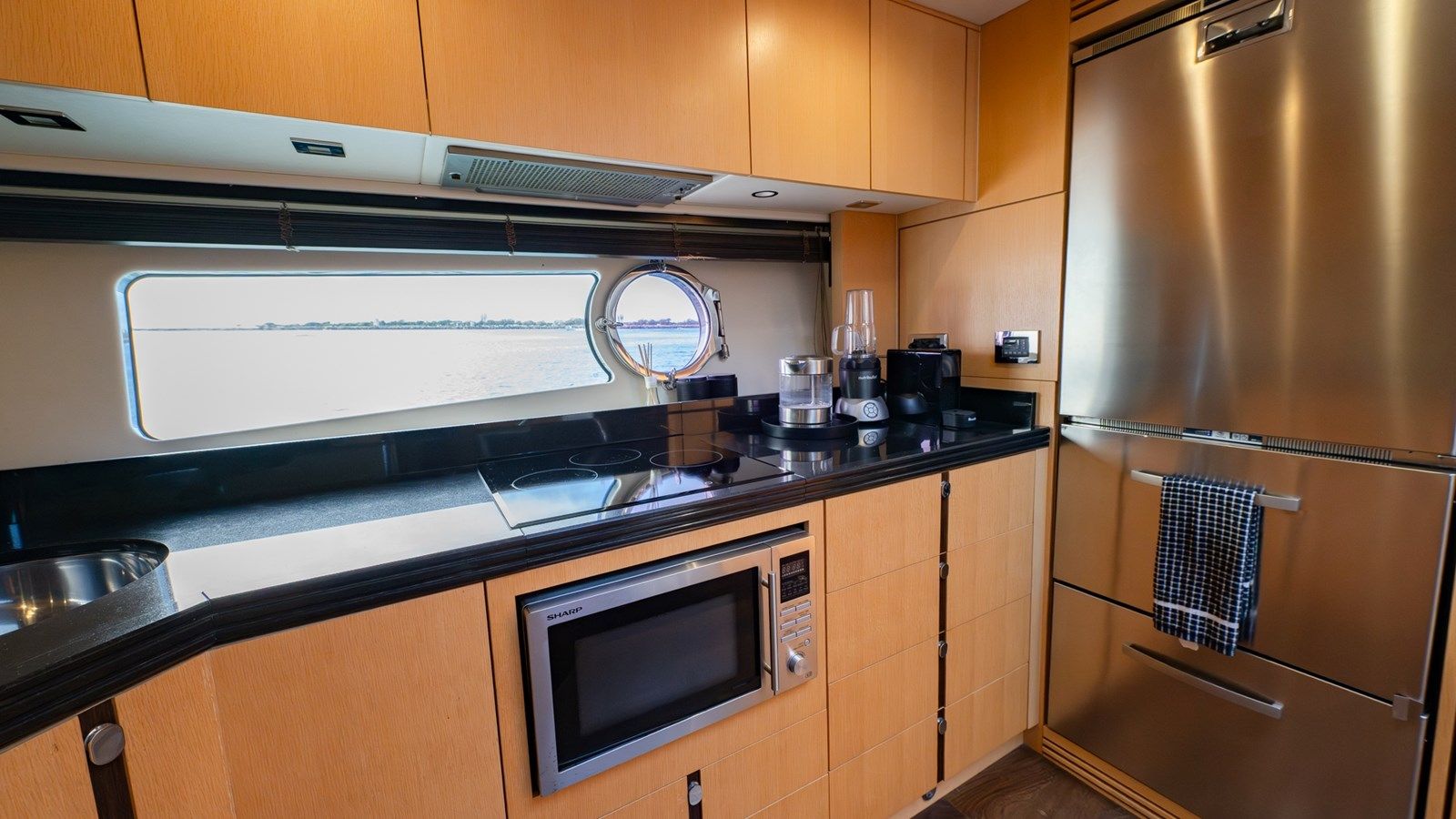 Лучшие предложения покупки яхты ZAZA Predator 68