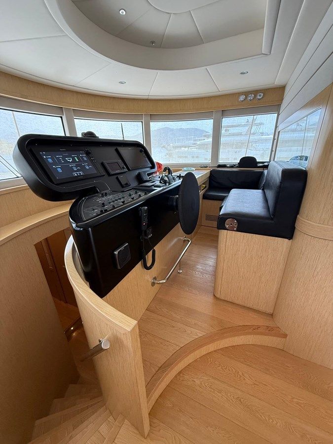 best yacht sales deals LALYMO MAESTRO 66