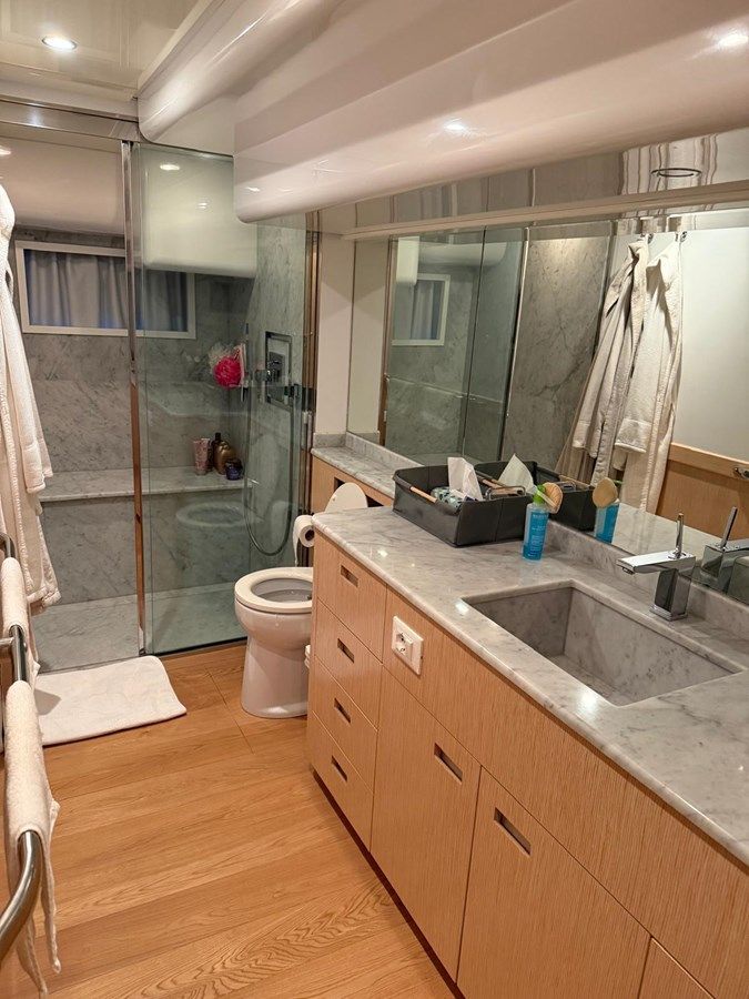 the best price on LALYMO MAESTRO 66