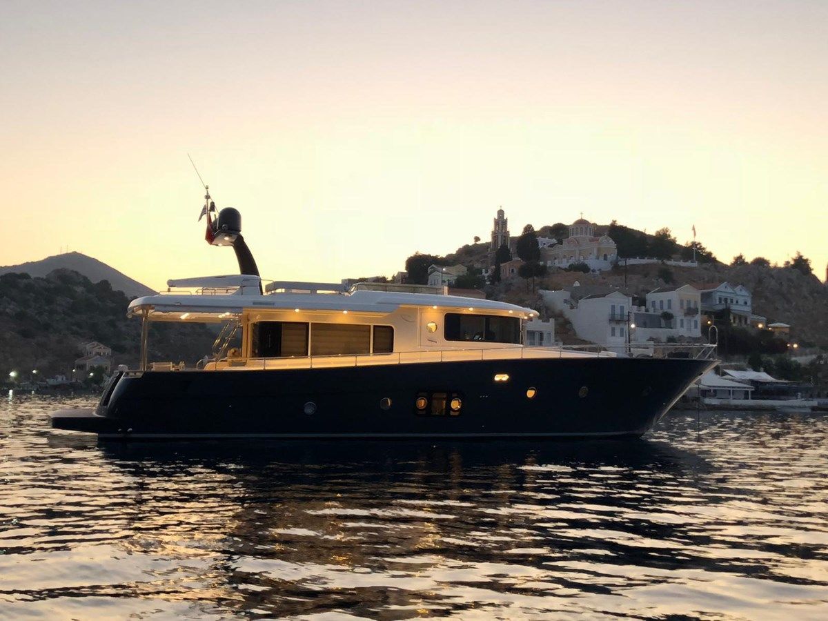 Buy a yacht LALYMO 2016