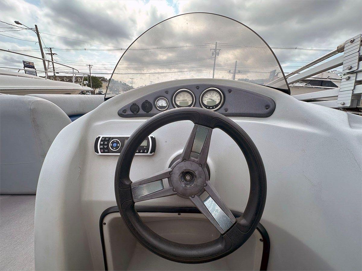 Купить 24' Bentley 2017 Encore 240 Cruise SE 24