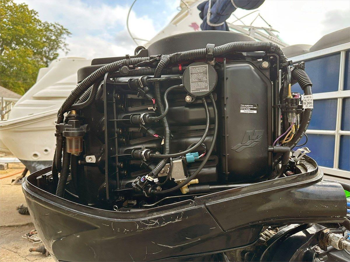 Купить 24' Bentley 2017 Encore 240 Cruise SE - BENTLEY