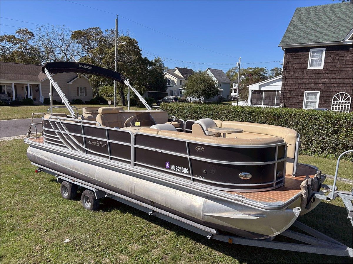 the best price on 25' South Bay 2013 524 E