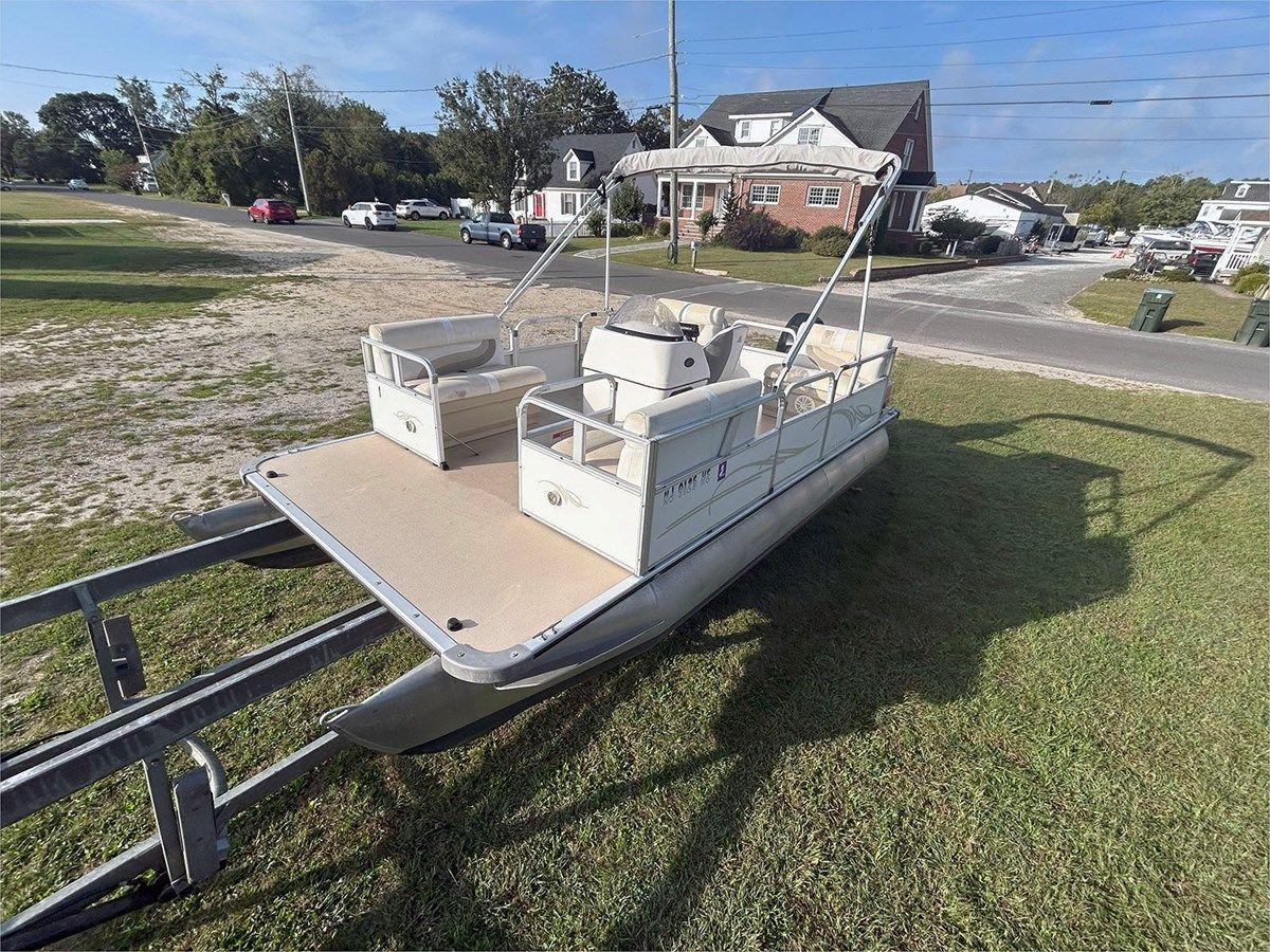 Купить яхту 16' Bentley 2013 Encore 16 в Shestakov Yacht Sales