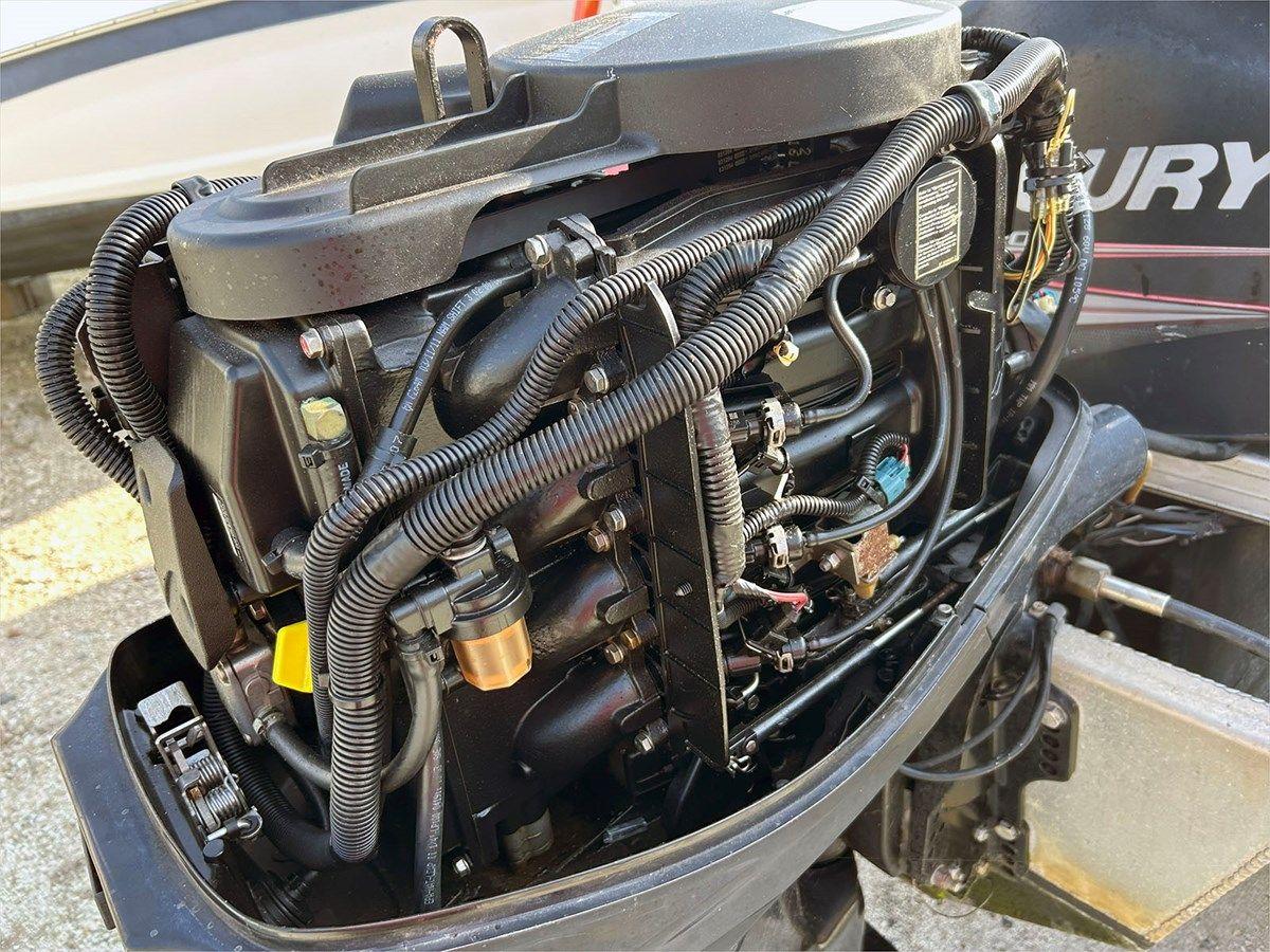 Лучшая цена на 16' Bentley 2013 Encore - BENTLEY