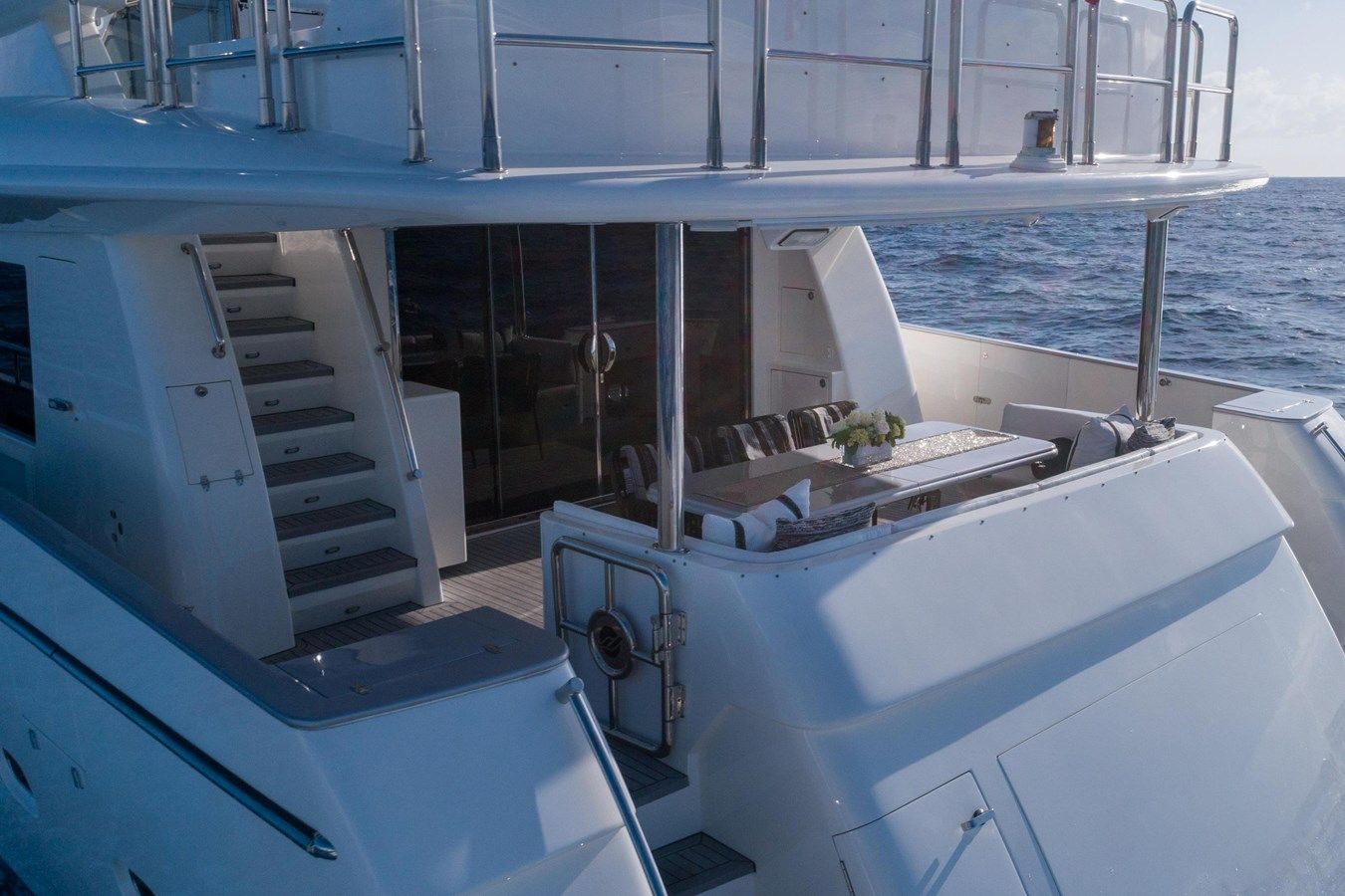 the best price on ALENIEL 2005