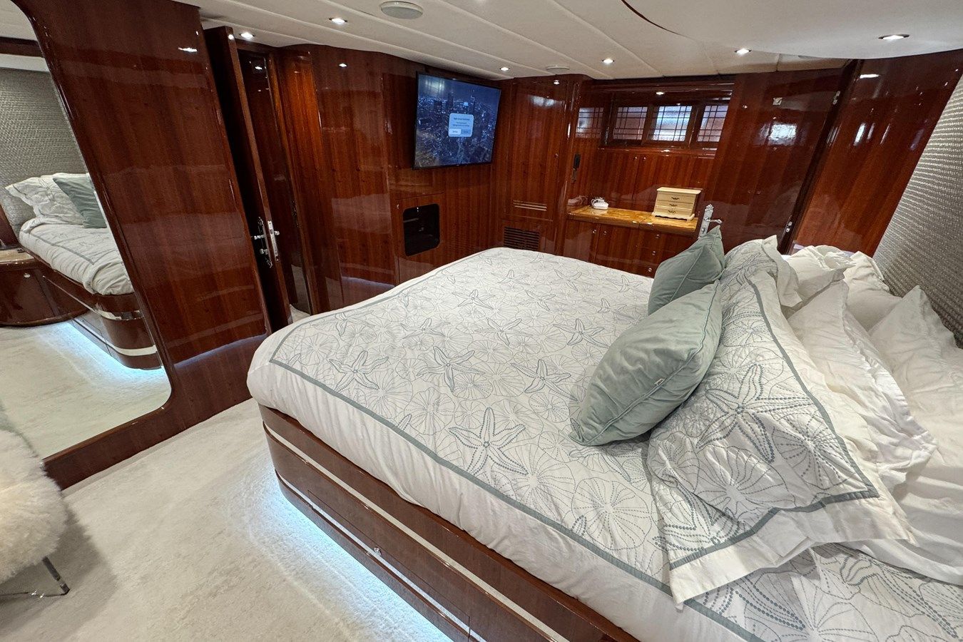 best yacht sales deals ALENIEL 87