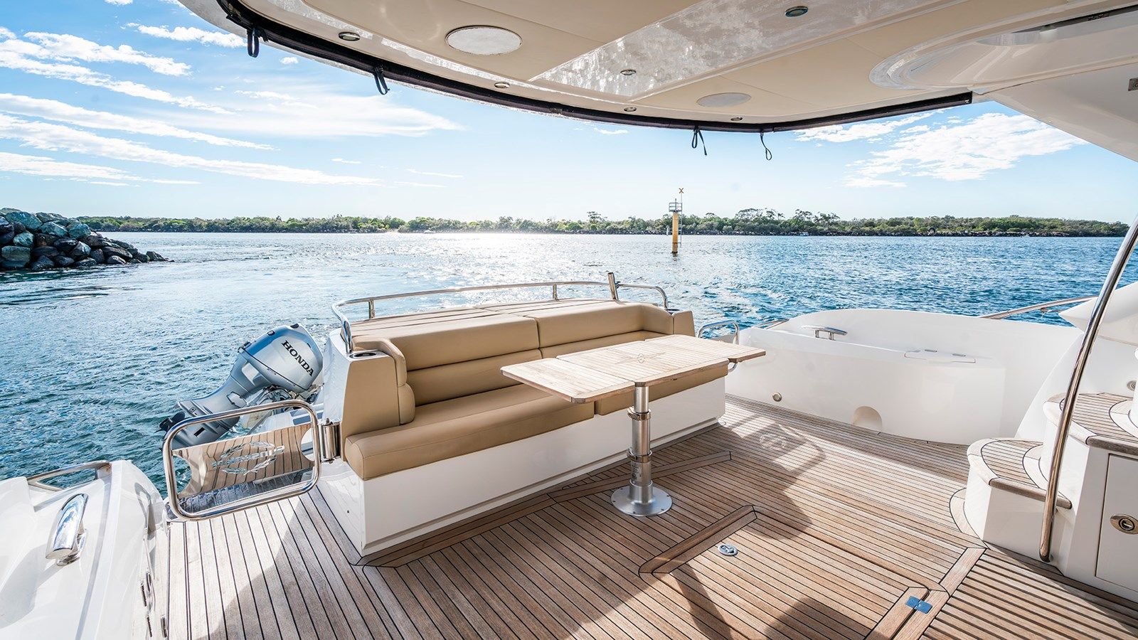 Buy a yacht CLOUD CATCHER 2014