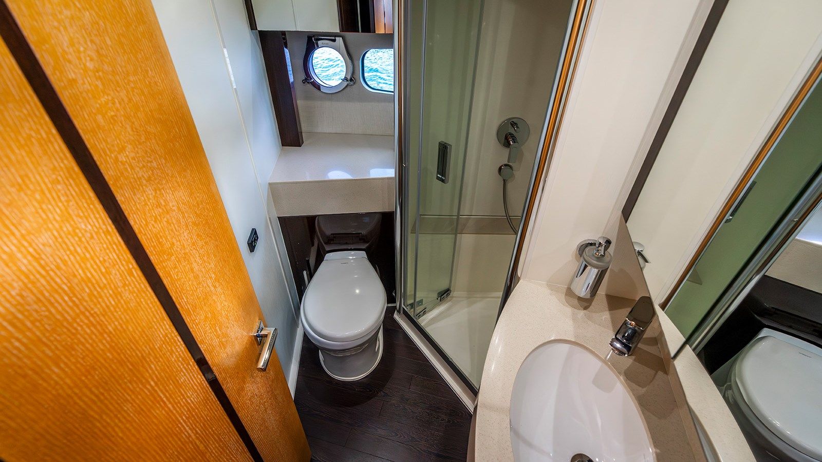 Buy a CLOUD CATCHER Manhattan 55 at Shestakov Yacht Sales