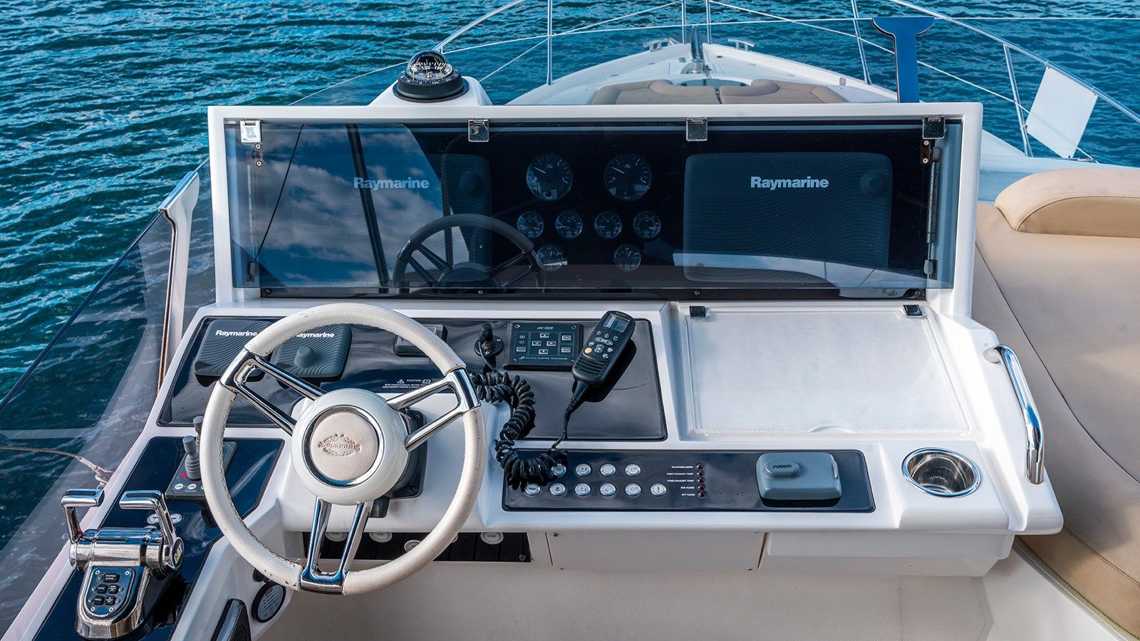 Buy a CLOUD CATCHER - Sunseeker at Shestakov Yacht Sales