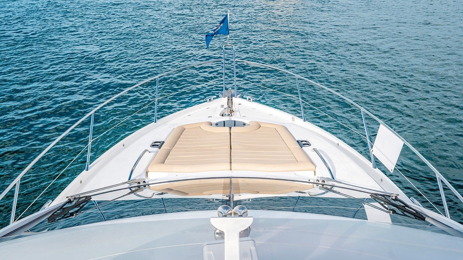 Buy a yacht CLOUD CATCHER - Sunseeker