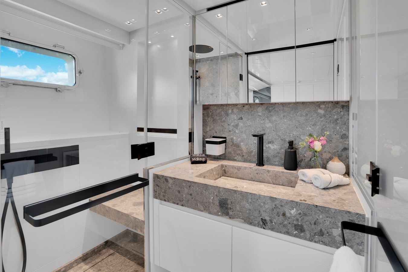 the best price on SWEET VIRGINIA - Sanlorenzo