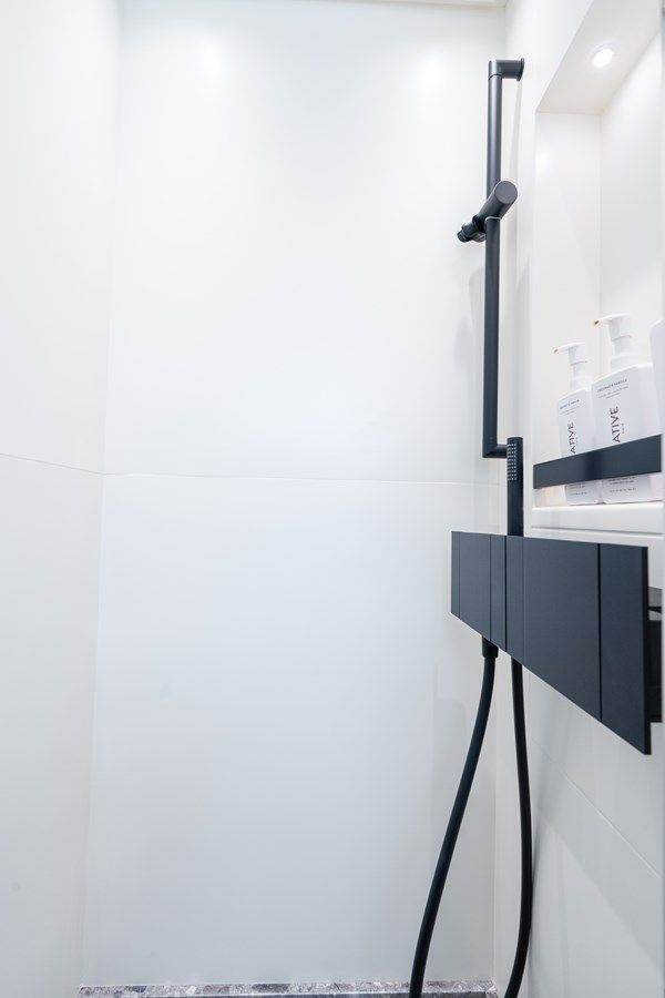 the best price on SWEET VIRGINIA - Sanlorenzo