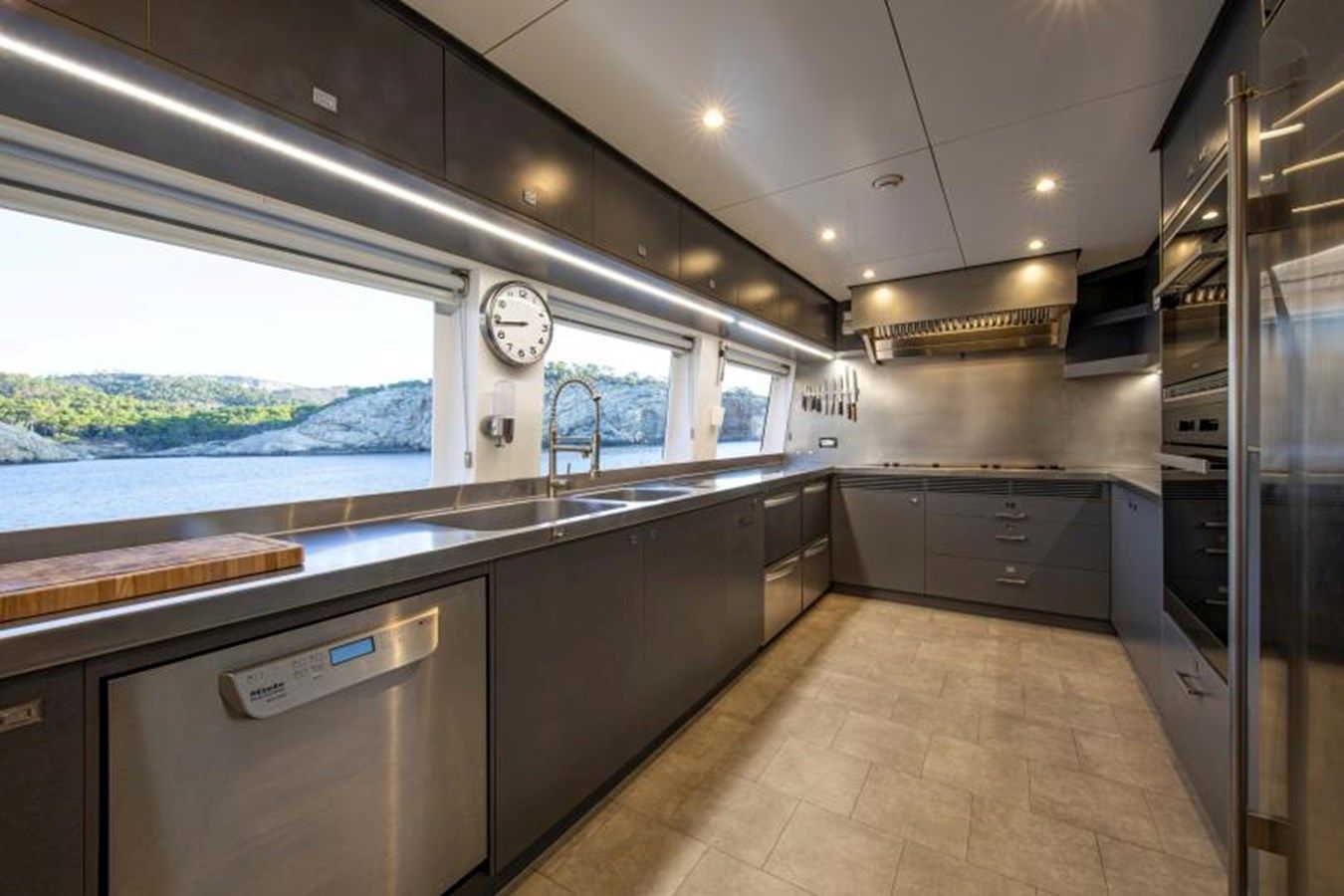 Купить Lady Nora - Broward Yacht