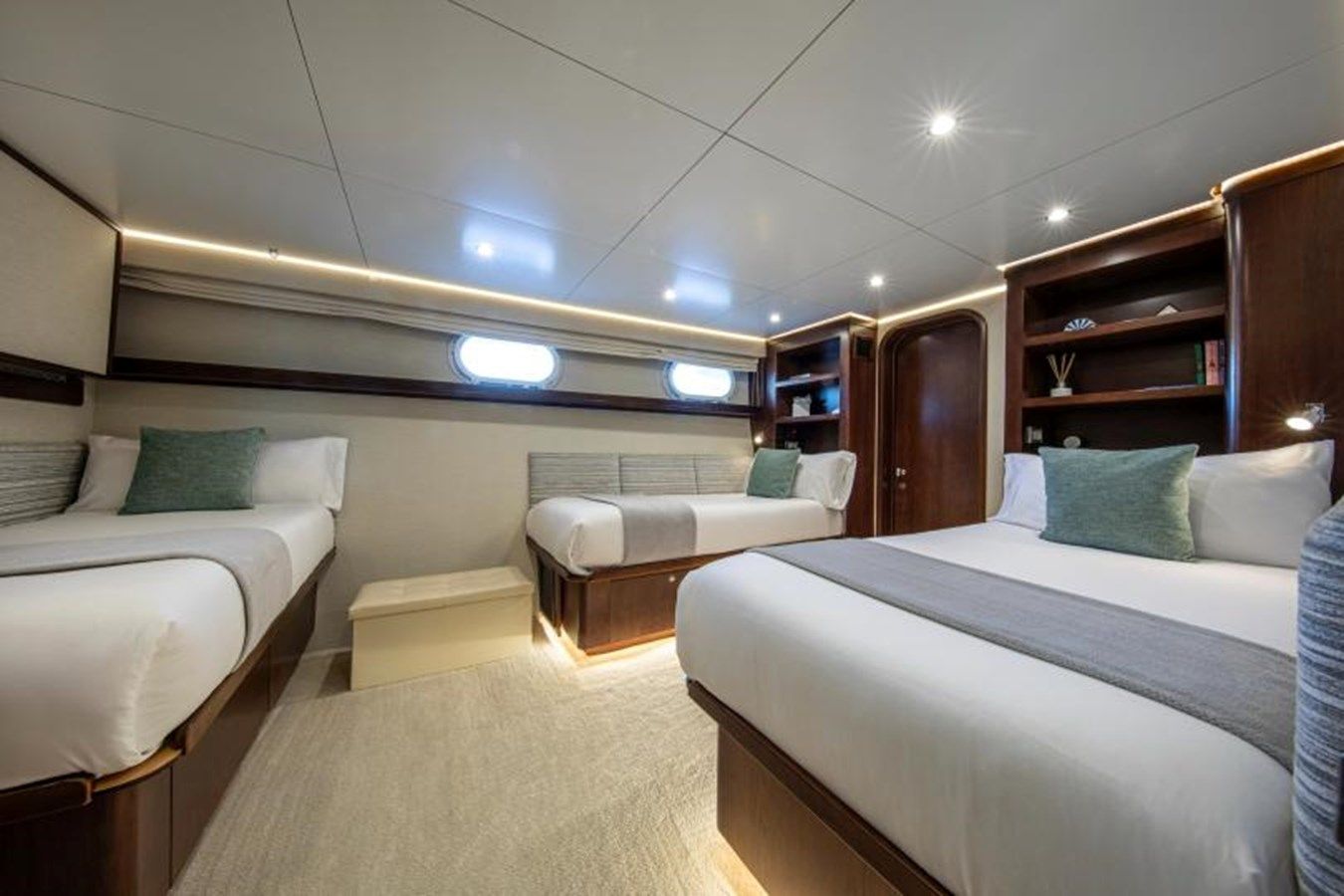 Купить яхту Lady Nora в Shestakov Yacht Sales