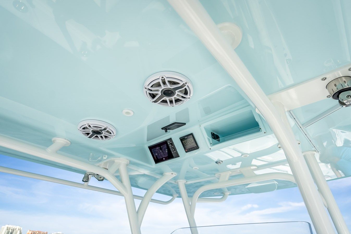 Купить яхту SUSHI - YELLOWFIN в Shestakov Yacht Sales